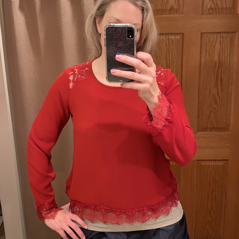 GORGEOUS deep red top w eyelash lace - Picture 8 of 9